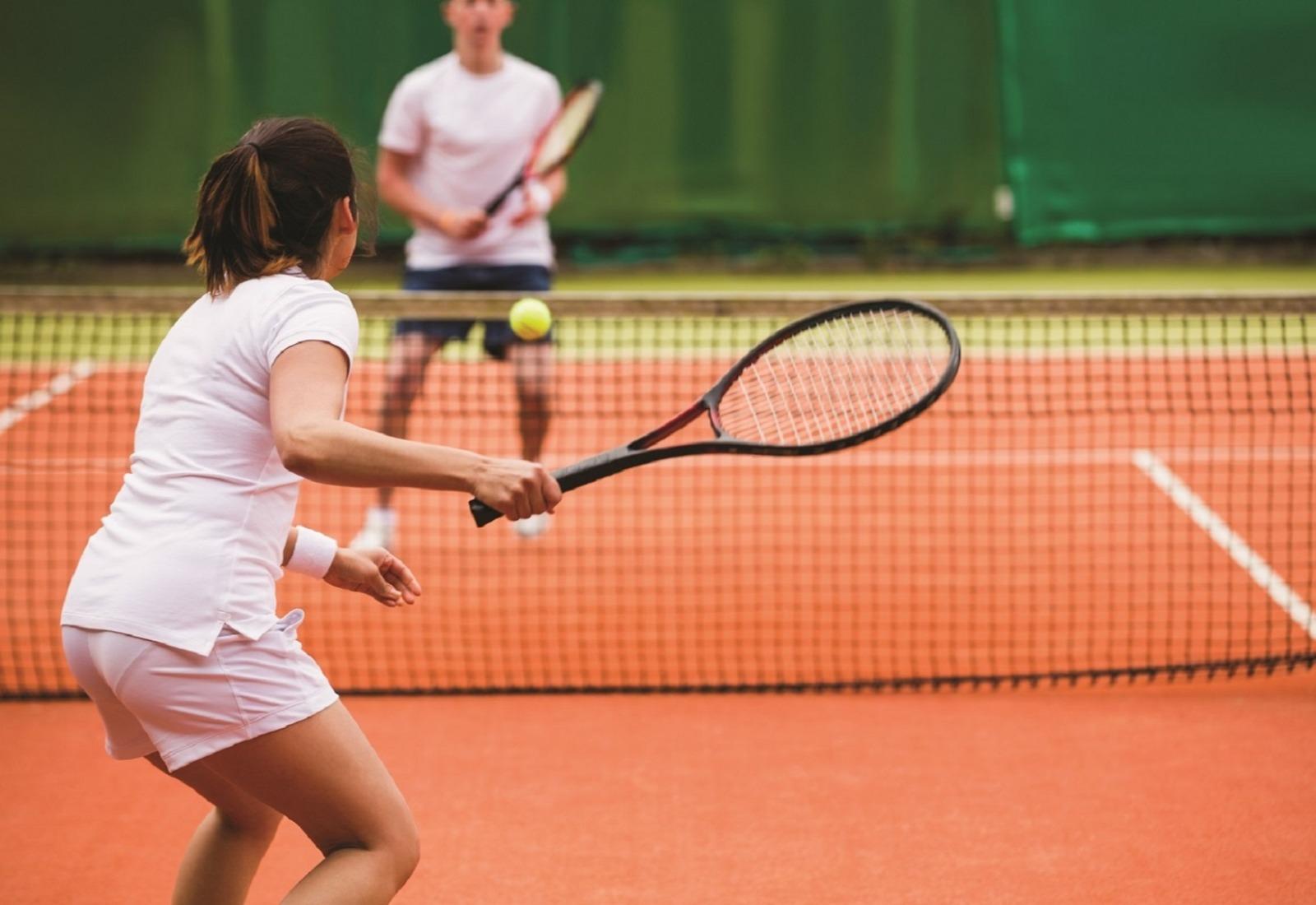 Tenis Lapangan (Dewasa / Wanita)